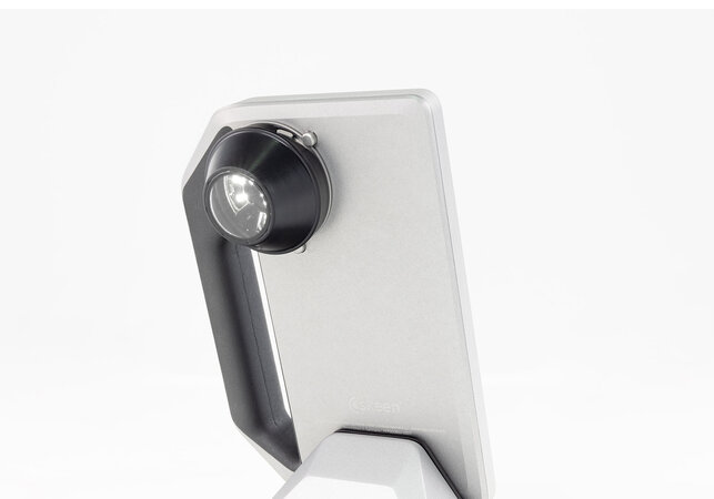 Rückansicht des skeen Geräts in der Ladestation