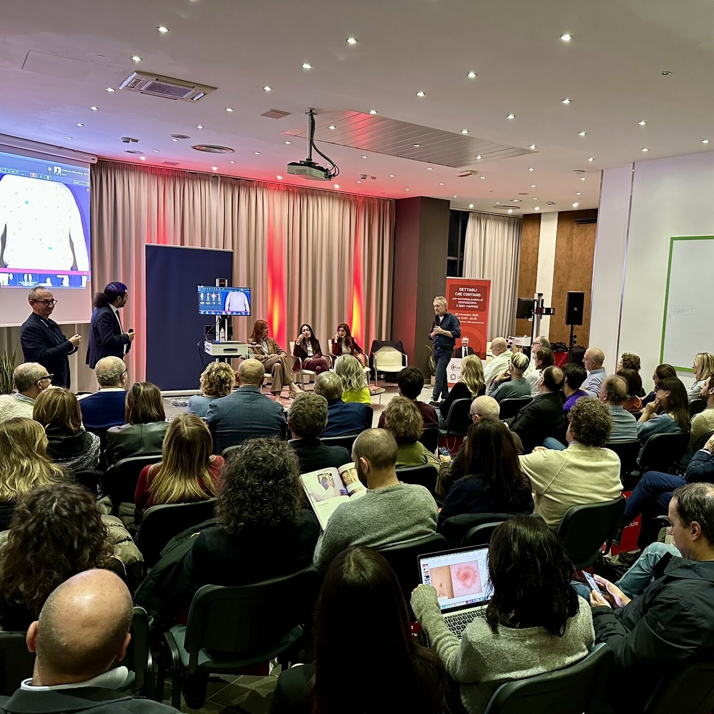 Interactive Lecture and Workshop with many participants