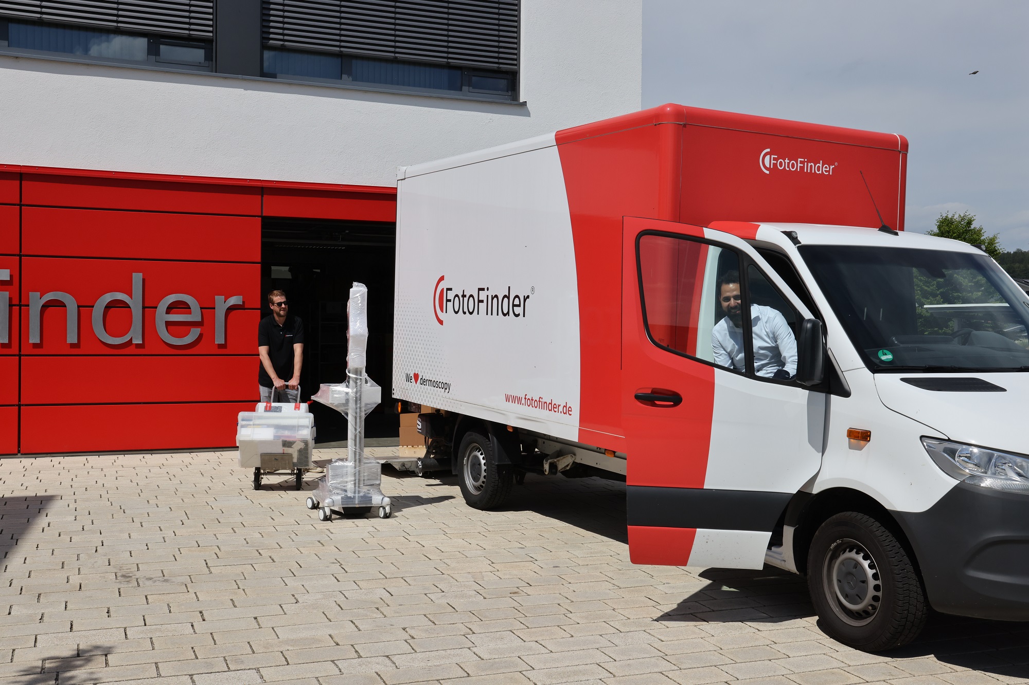 LKW beladen Vorbereitung für Messe